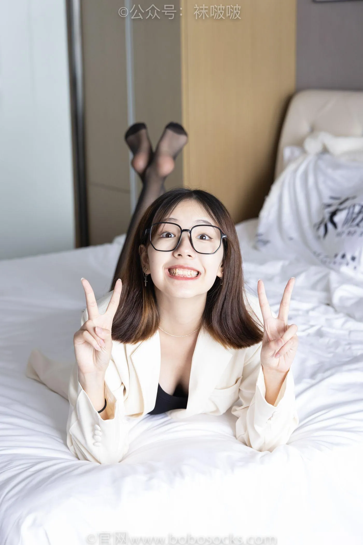 [BoBoSocks袜啵啵]NO.032 小甜豆-平底鞋、黑丝 [144P]插图3